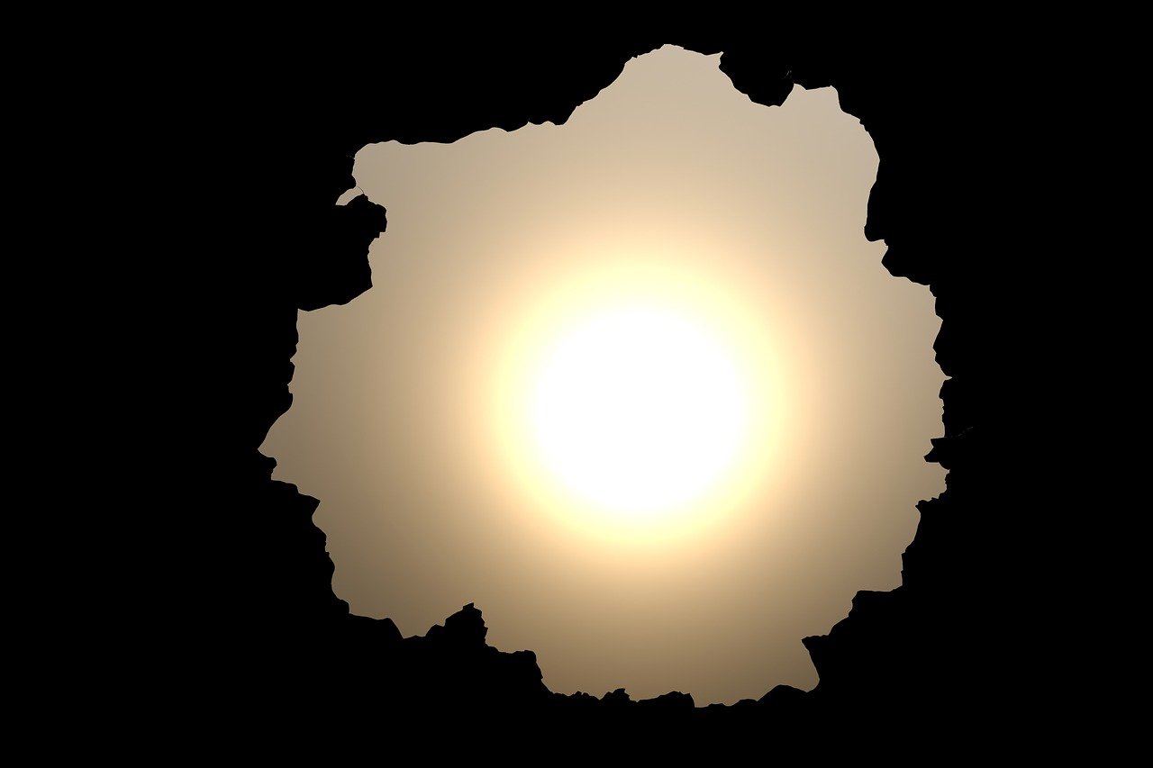 LE BALCON SURPLOMBANT UN VIDE INFINI