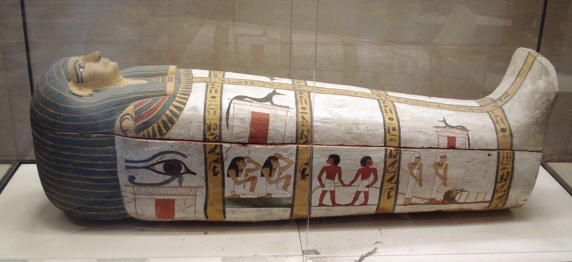 LE SARCOPHAGE OÙ JE SUIS ENFERMÉ