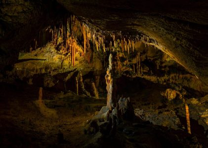 LA GROTTE OÙ SE JOUE MON AVENIR